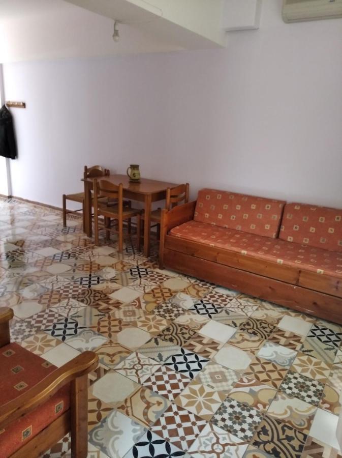 Amorgaia3 كاتابولا المظهر الخارجي الصورة